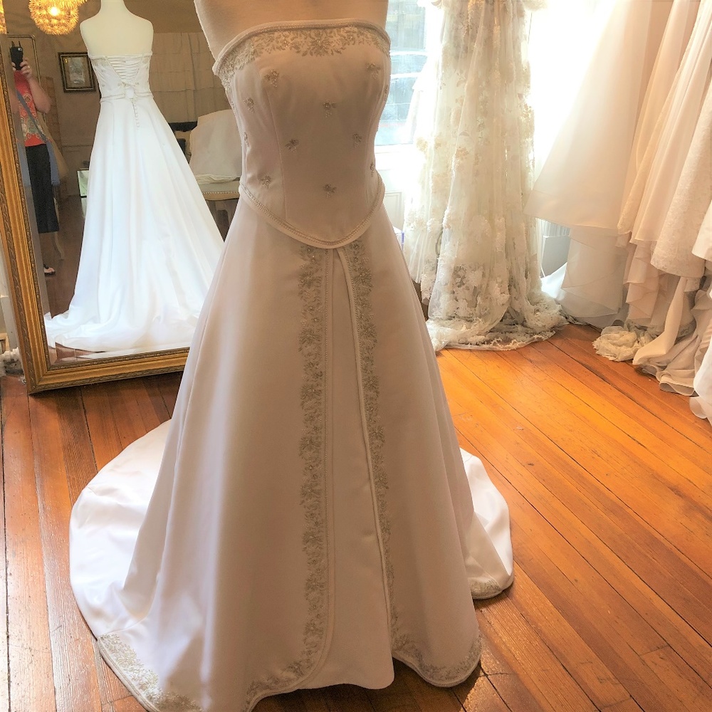 Wedding Dress - Size 4
